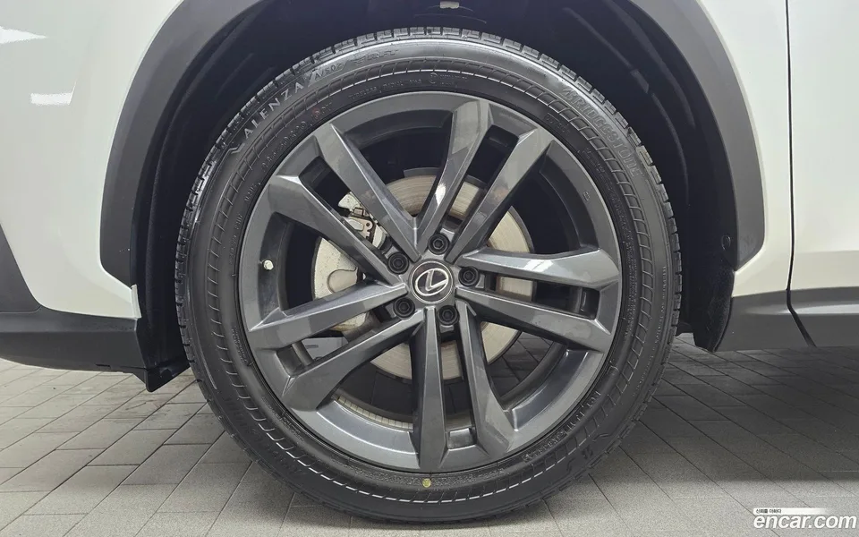 Lexus NX 350h 2022 — thumbnail 5