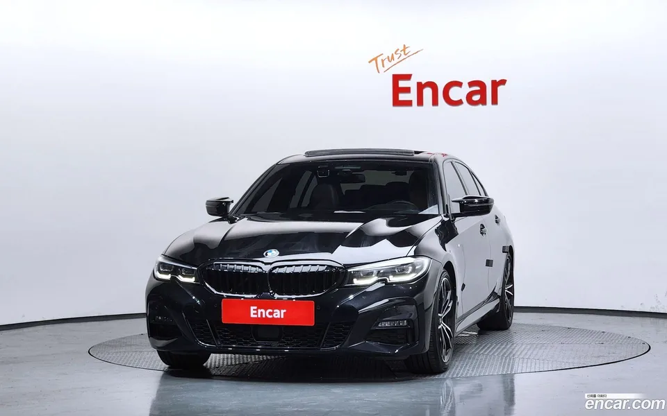 BMW 3 Series 320i M 2022 — thumbnail 3