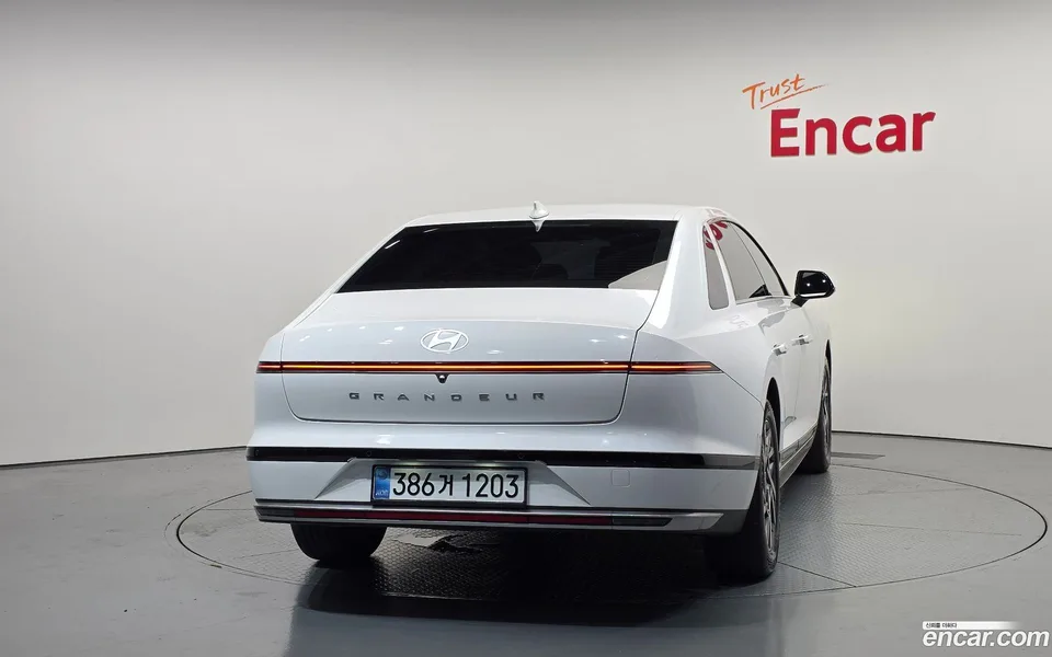 Hyundai Grandeur 3.5 LPG 2WD 2023 — thumbnail 4