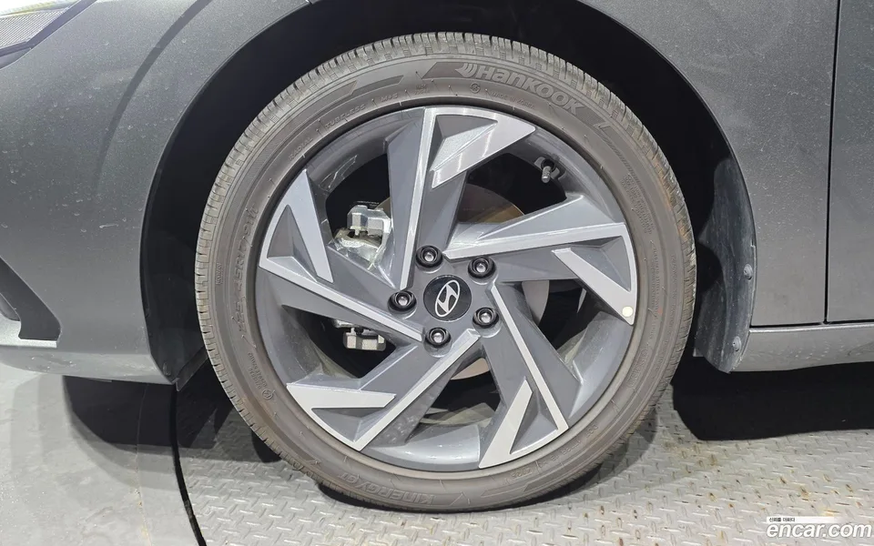 Hyundai Avante CN7 Hybrid 2025 — thumbnail 2