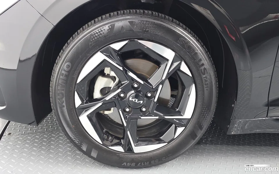 Kia K5 2.0 2024 — thumbnail 2