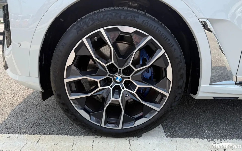 BMW X7 xDrive 40i M 6 2024 — thumbnail 2