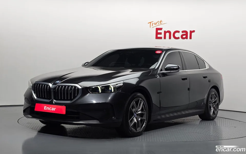 BMW i5 eDrive 40 2023 — photo 1, buy with delivery to Moscow