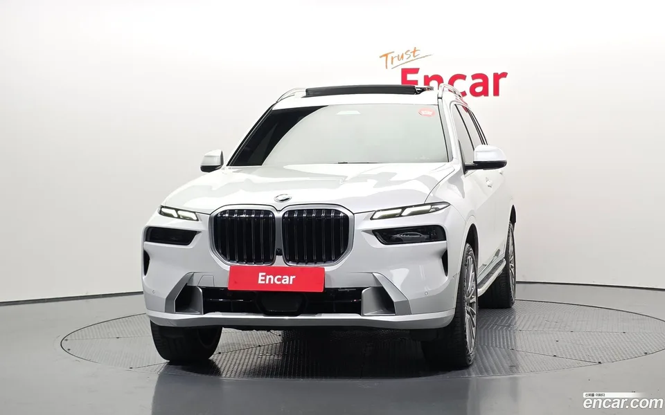 BMW X7 xDrive 40d 7 2023 — thumbnail 3