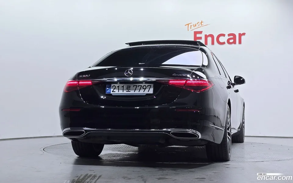 Mercedes-Benz S-Class S580L 4MATIC 2024 — thumbnail 4