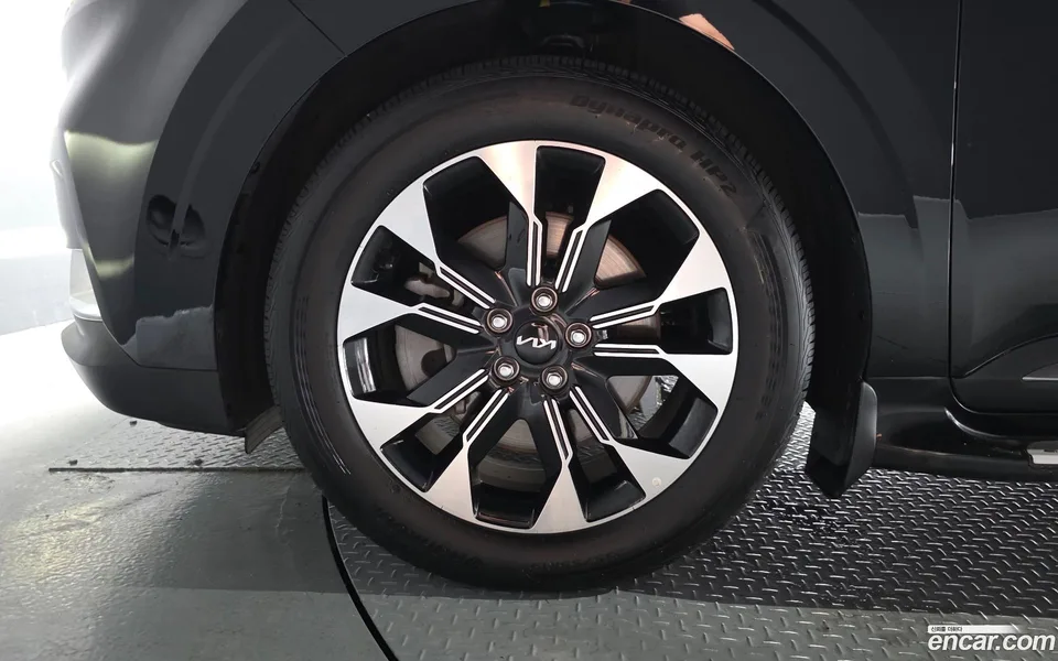 Kia Carnival 9 2022 — thumbnail 2