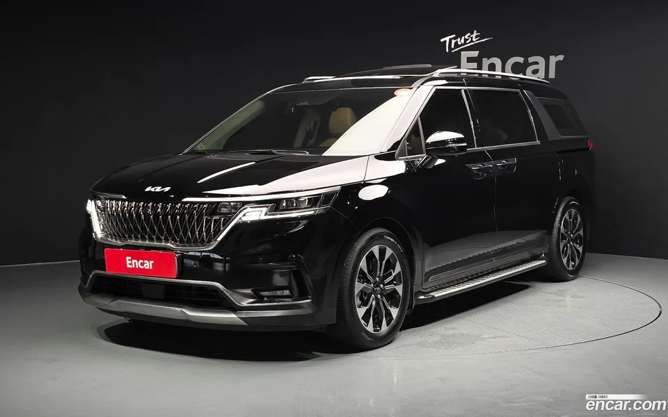 Kia Carnival 9 2022 — photo 1, buy with delivery to Moscow