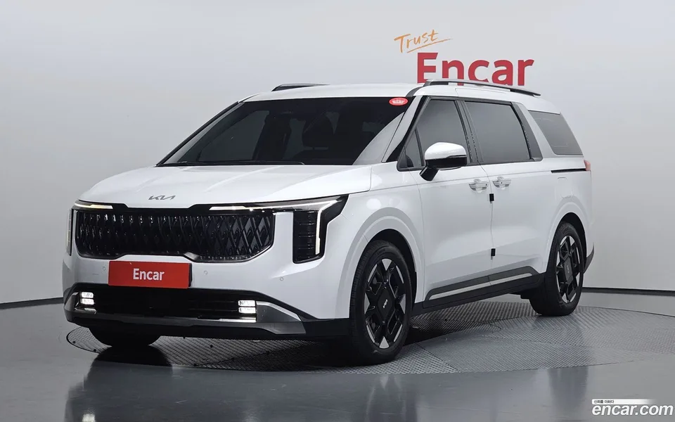 Kia Carnival 9 2024 — photo 1, buy with delivery to Moscow