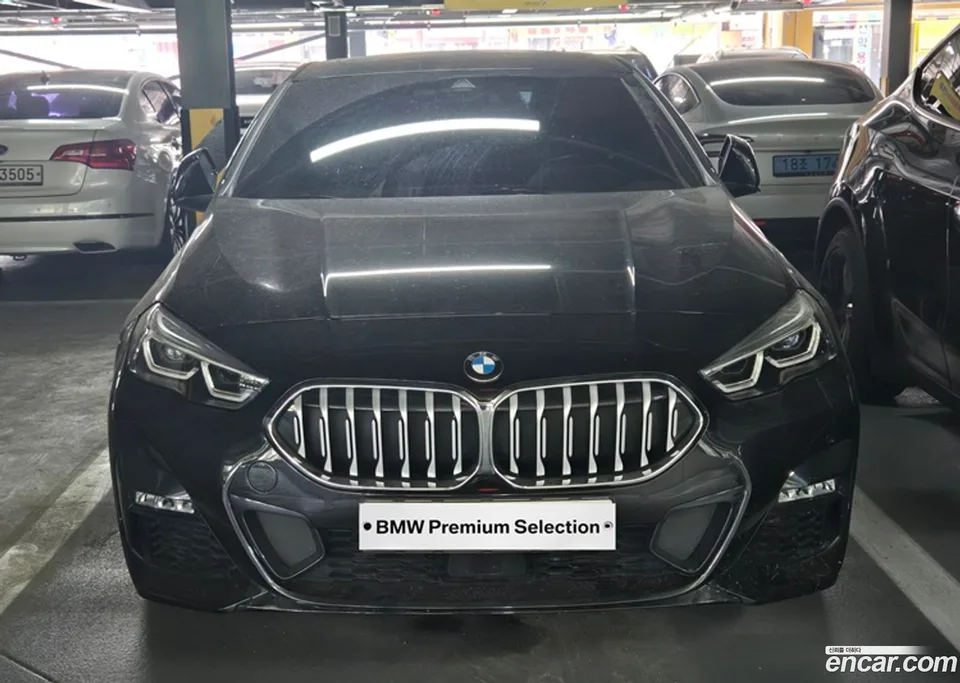 BMW 2 Series Gran Coupe 220i M 2023 — thumbnail 3