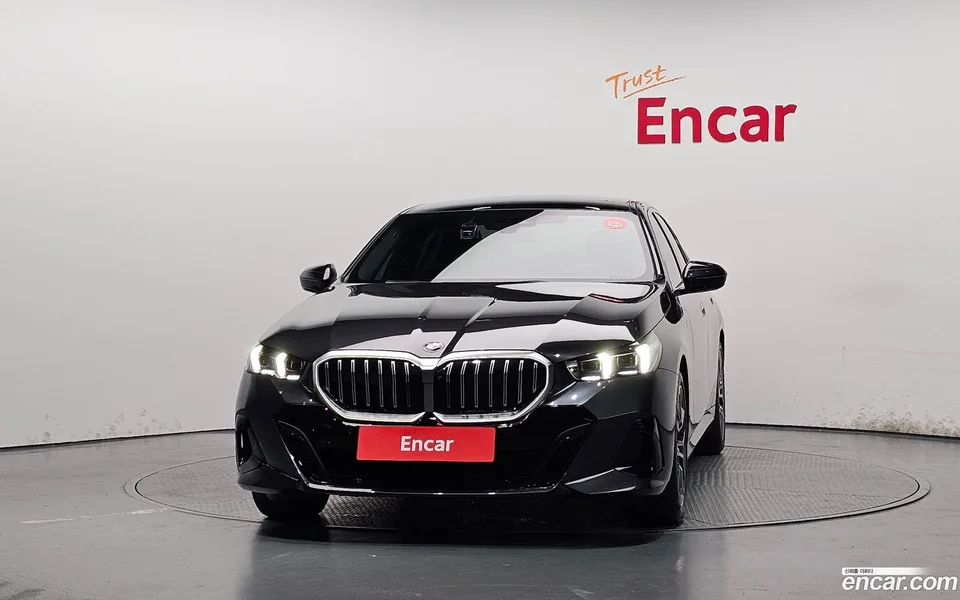 BMW 5 Series 523d M 2025 — thumbnail 3