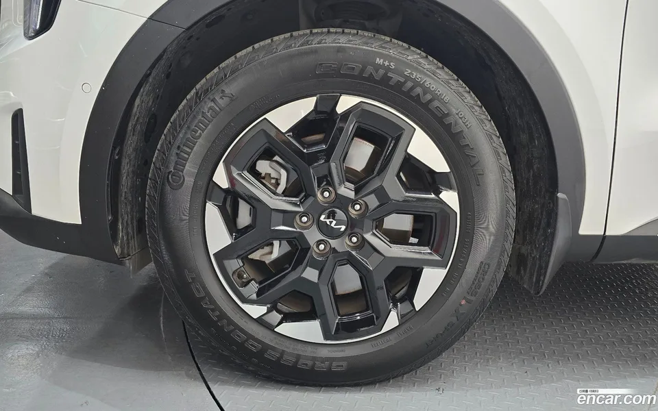 Kia Sorento 2.5T 2WD 2024 — thumbnail 2
