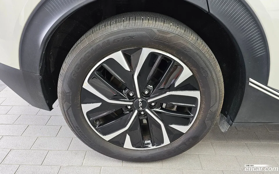 Kia EV6 2023 — thumbnail 2