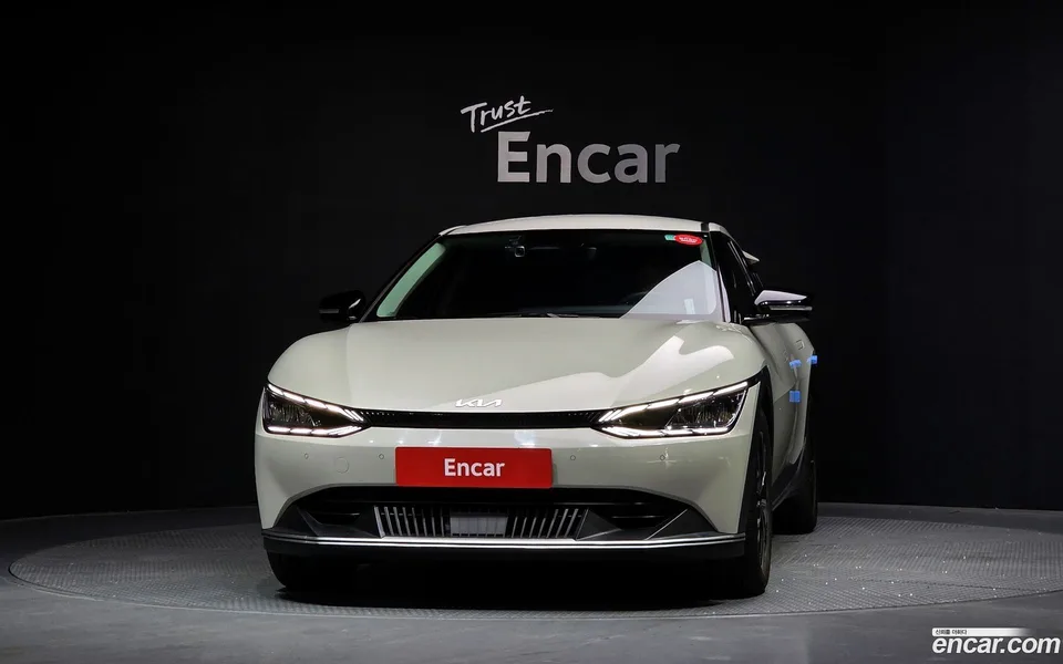 Kia EV6 2023 — thumbnail 3