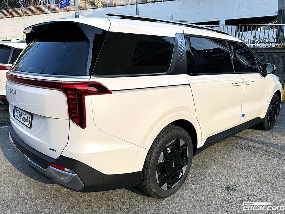 Kia Carnival HEV 9 2026 — thumbnail 2
