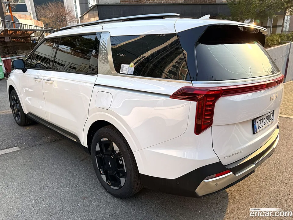 Kia Carnival HEV 9 2026 — thumbnail 3