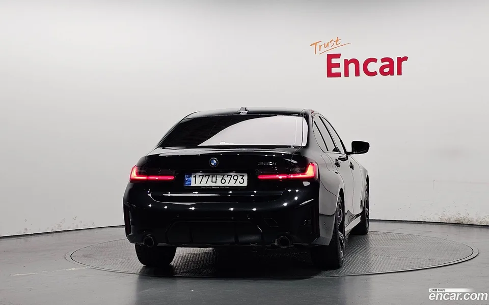 BMW 3 Series 320i M 2024 — thumbnail 4