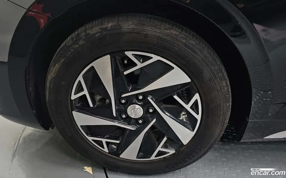 Hyundai Grandeur IG Hybrid 2022 — thumbnail 2