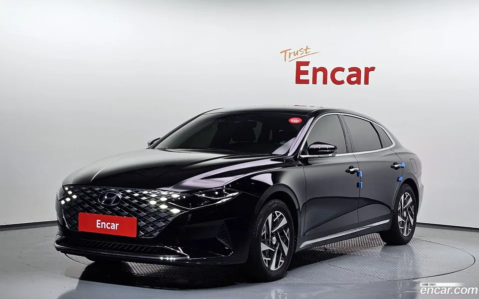 Hyundai Grandeur IG Hybrid 2022 — photo 1, buy with delivery to Moscow