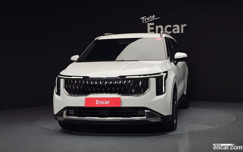 Kia Carnival 7 2024 — thumbnail 3