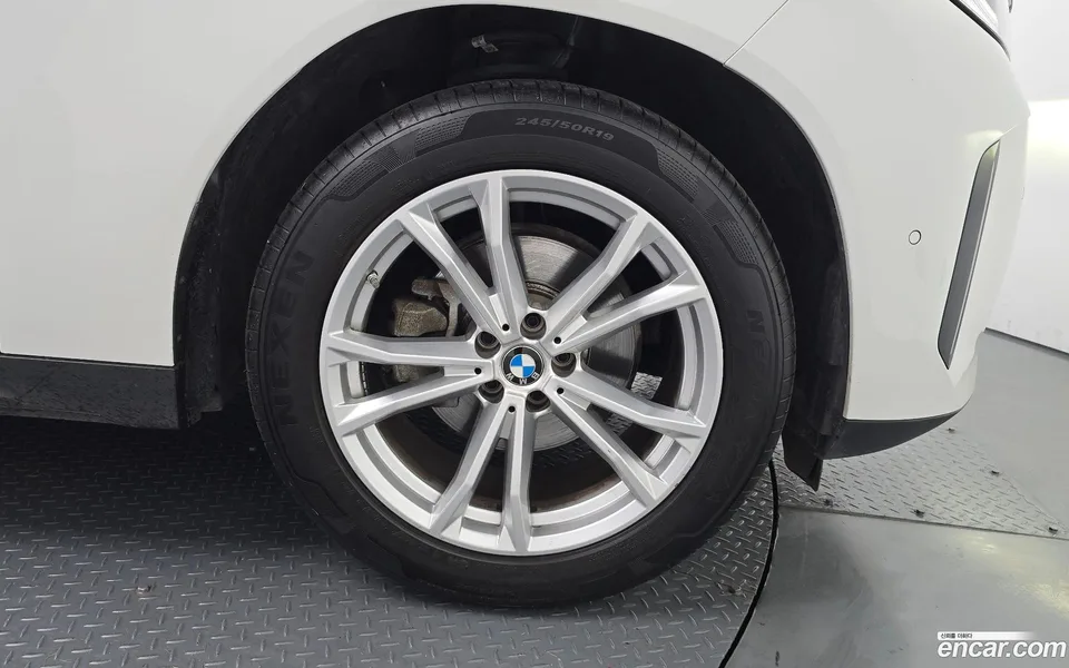 BMW X3 xDrive 20 2025 — thumbnail 2
