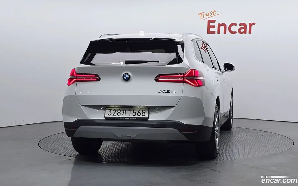 BMW X3 xDrive 20 2025 — thumbnail 4