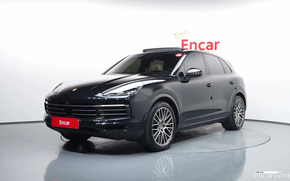 Porsche Cayenne 3.0 2022 — photo 1, buy with delivery to Moscow