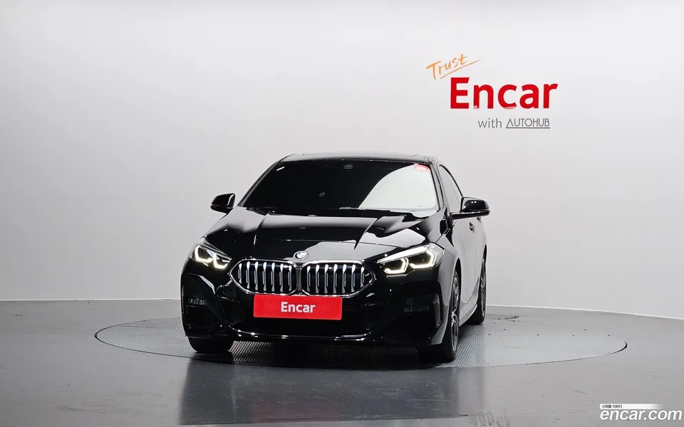 BMW 2 Series Gran Coupe 220i M 2024 — thumbnail 3