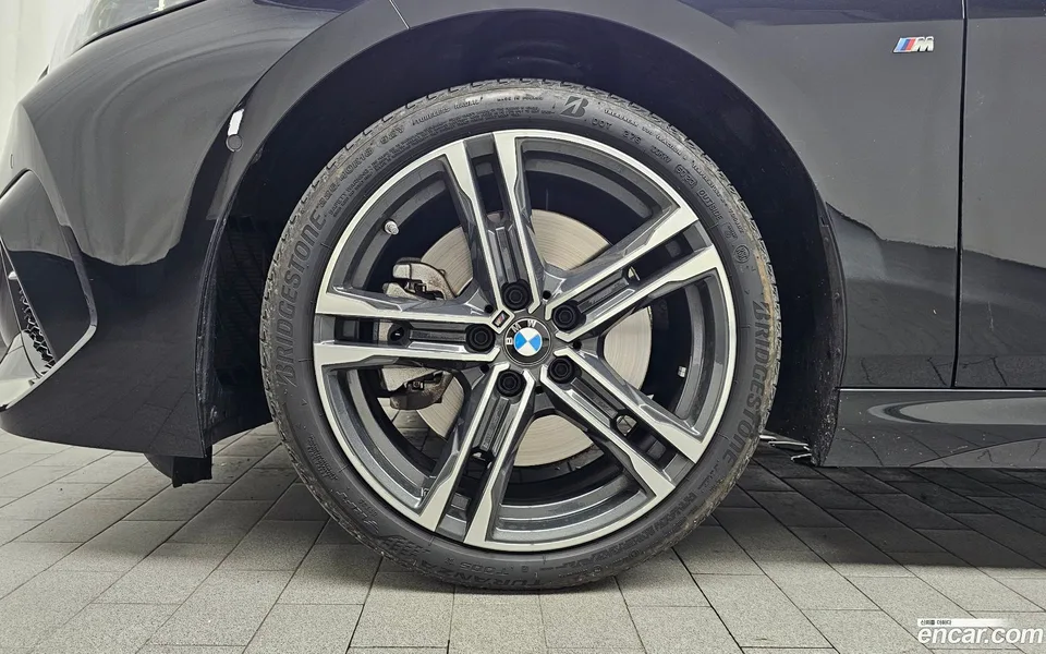 BMW 2 Series Gran Coupe 220i M 2024 — thumbnail 5