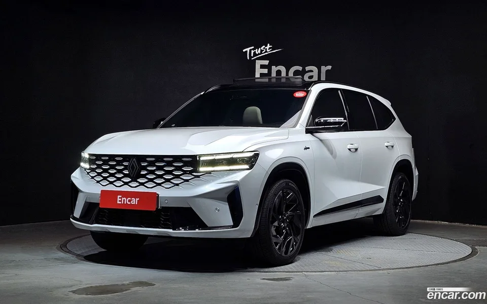 Renault Samsung Grand Koleos 1.5 E-TECH 2WD 2025 — photo 1, buy with delivery to Moscow