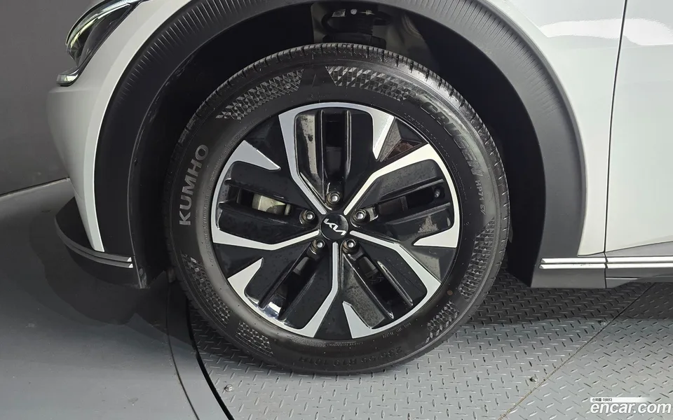 Kia EV6 2023 — thumbnail 5
