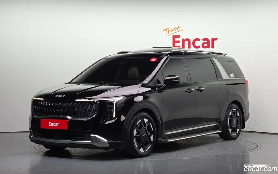 Kia Carnival 7 2024 — photo 1, buy with delivery to Moscow