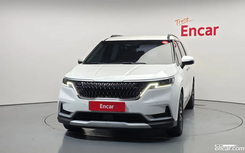 Kia Carnival 9 2022 — thumbnail 3