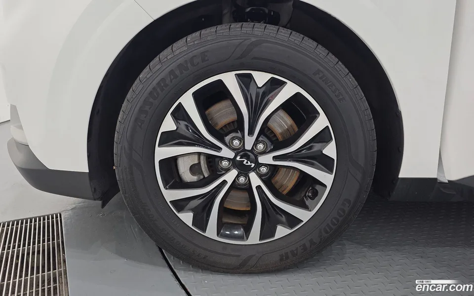 Kia Carnival 9 2022 — thumbnail 5