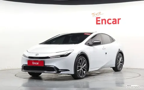 Toyota Prius 2025