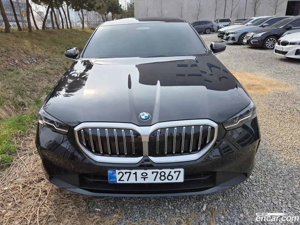 BMW 5 Series 520i 2026 — thumbnail 3