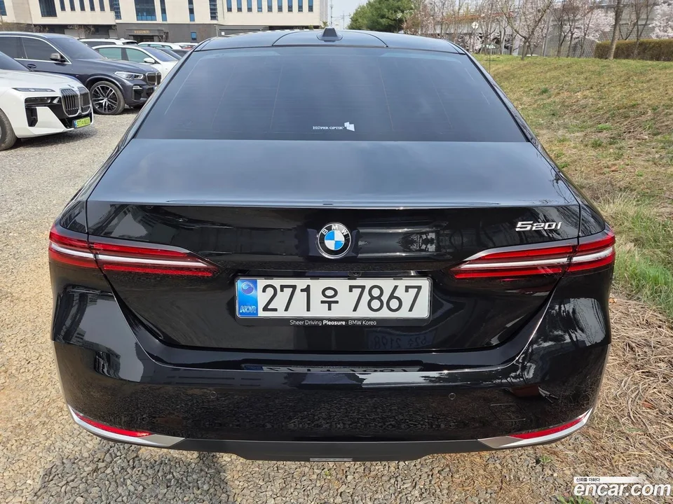 BMW 5 Series 520i 2026 — thumbnail 4