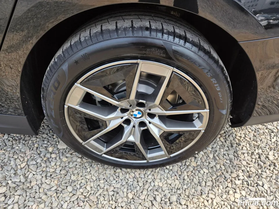 BMW 5 Series 520i 2026 — thumbnail 5