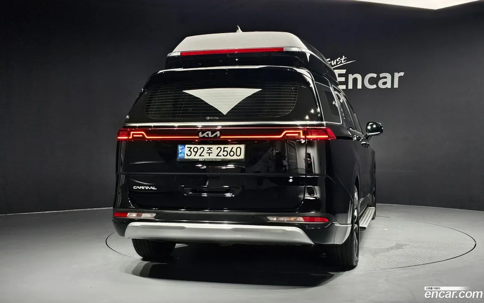 Kia Carnival 9 2022 — thumbnail 4