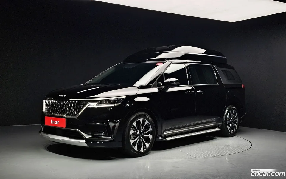 Kia Carnival 9 2022 — photo 1, buy with delivery to Moscow