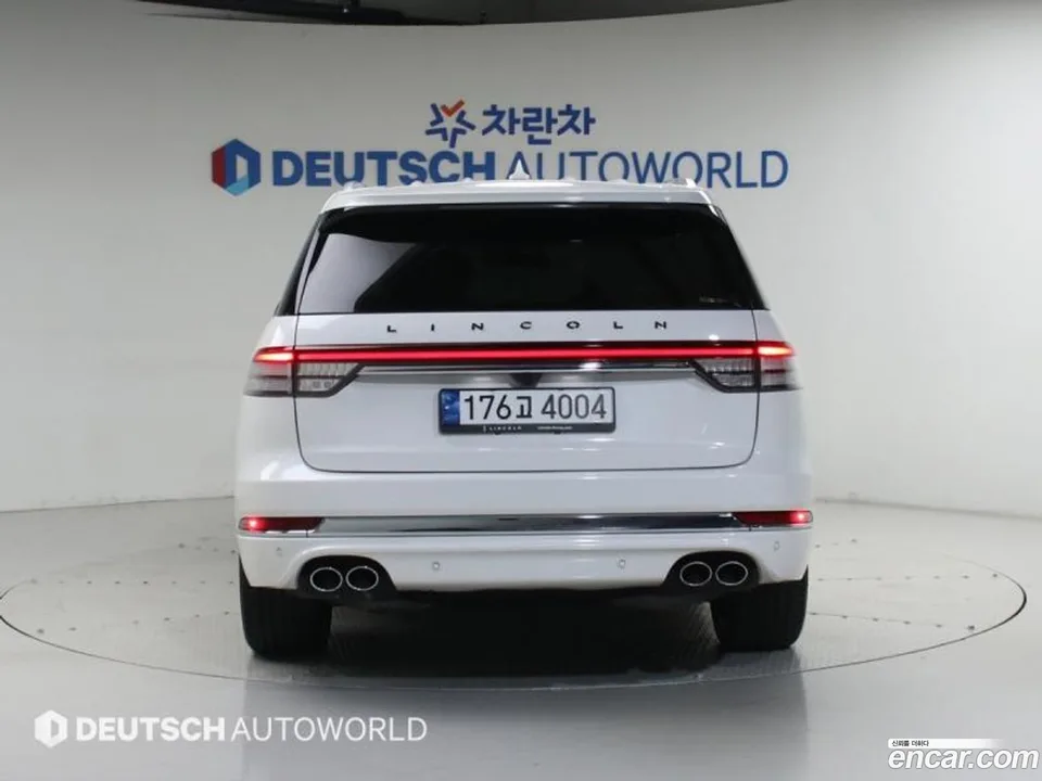 Lincoln Aviator 3.0 AWD 2023 — thumbnail 4