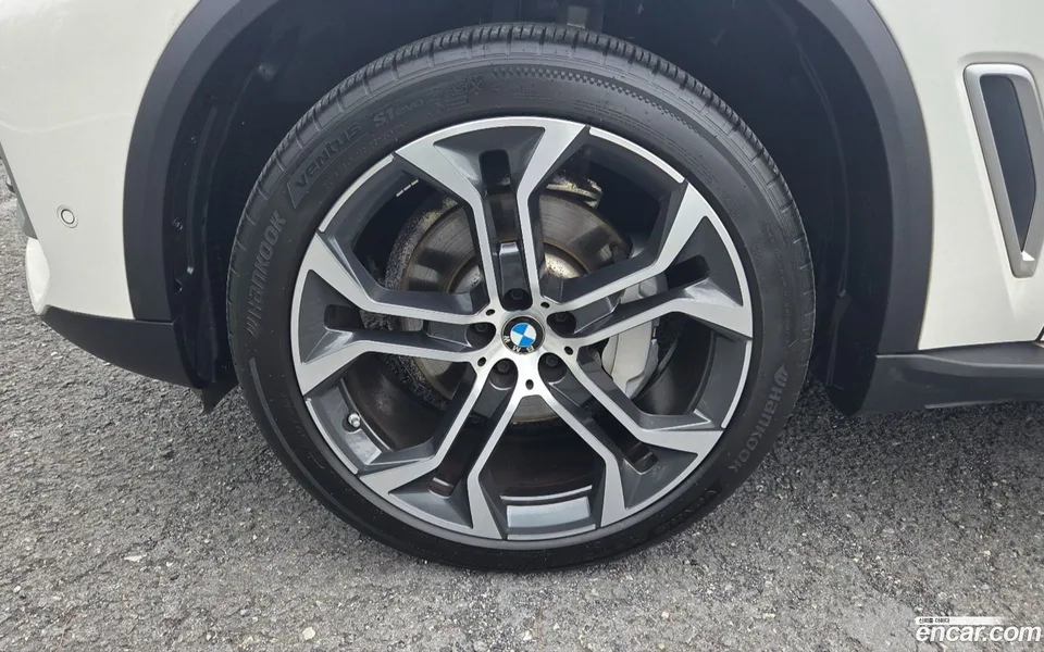 BMW X5 xDrive 40i xLine 2022 — thumbnail 5