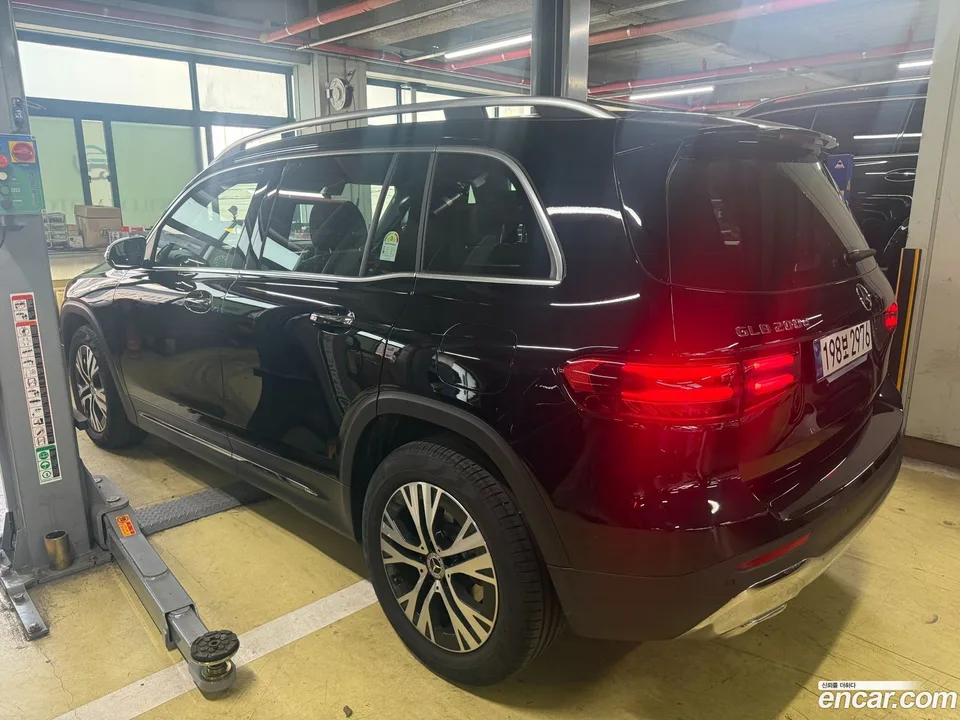 Mercedes-Benz GLB-Class GLB200 d 2025 — thumbnail 3