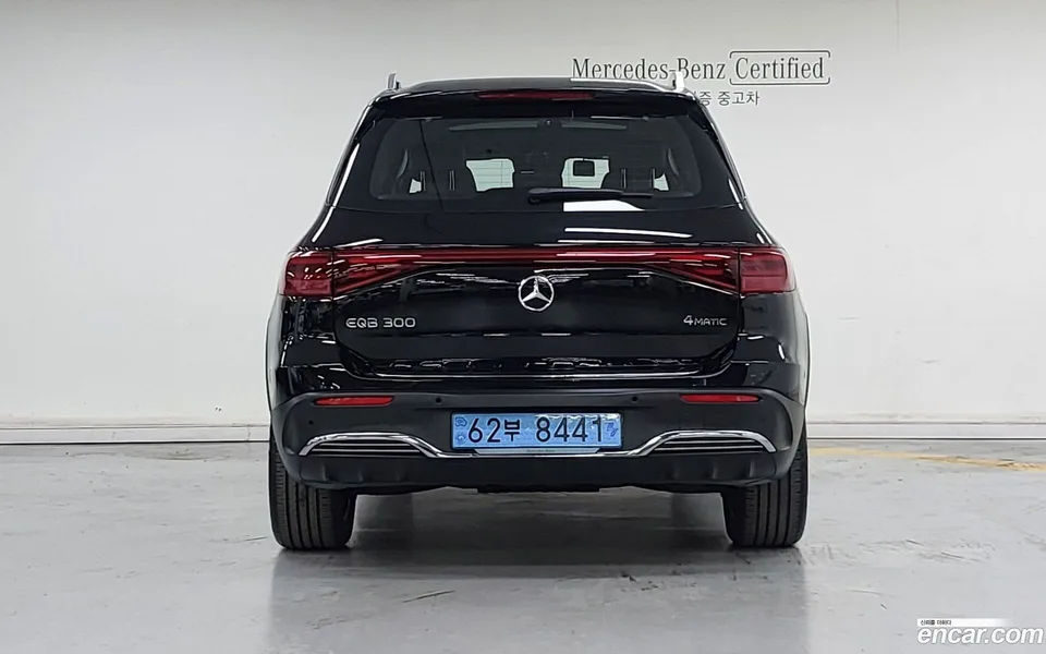 Mercedes-Benz EQB EQB300 4MATIC AMG 2025 — thumbnail 4