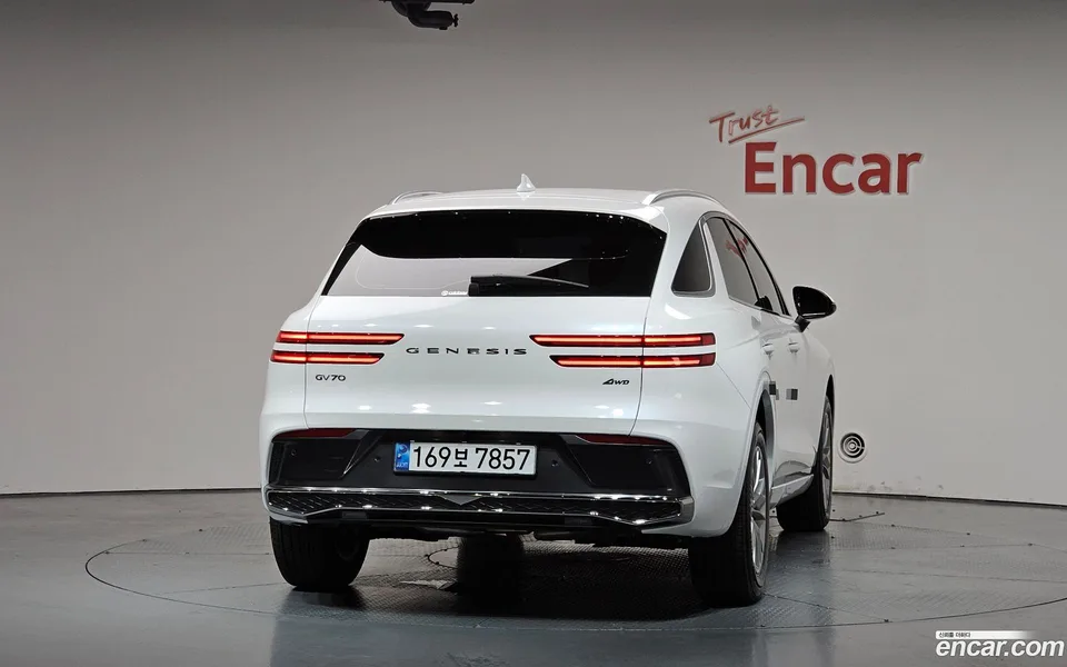 Genesis GV70 2.5T AWD 2024 — thumbnail 4