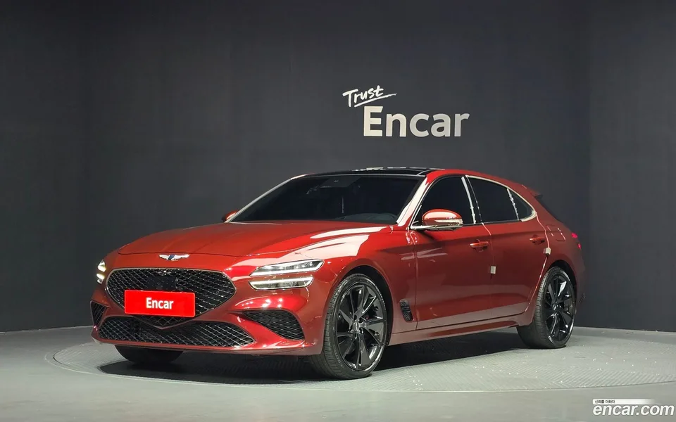 Genesis G70 Shooting Brake 2.0T 4WD 2022 — photo 1, buy with delivery to Moscow