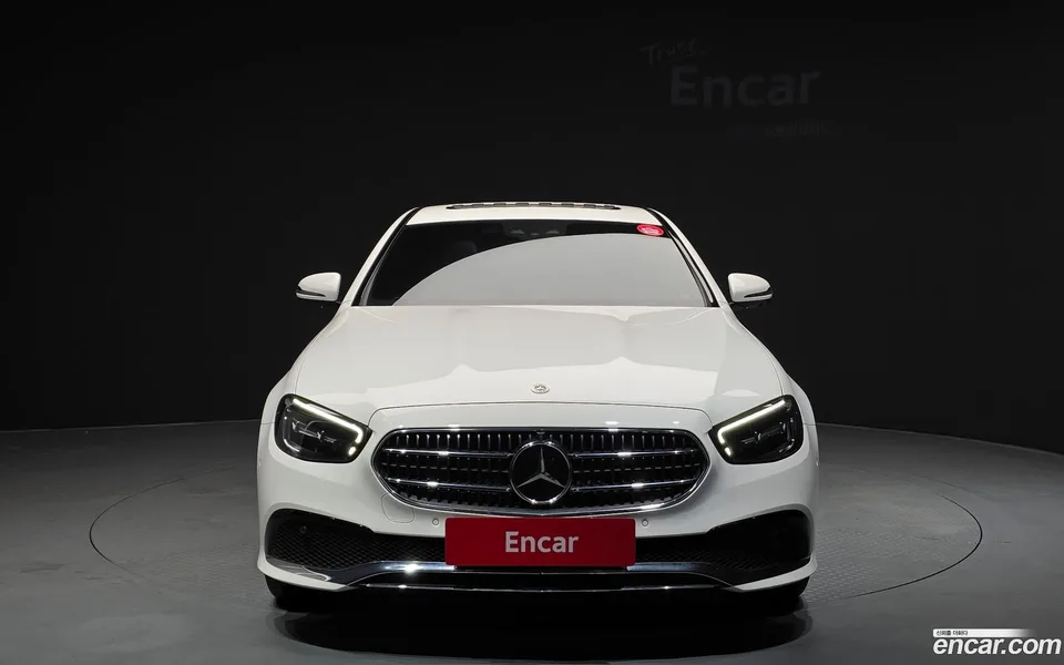 Mercedes-Benz E-Class E250 2022 — thumbnail 3