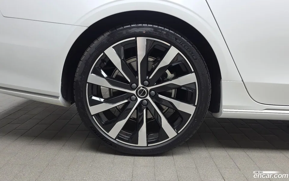 Volvo S90 B5 2025 — thumbnail 5