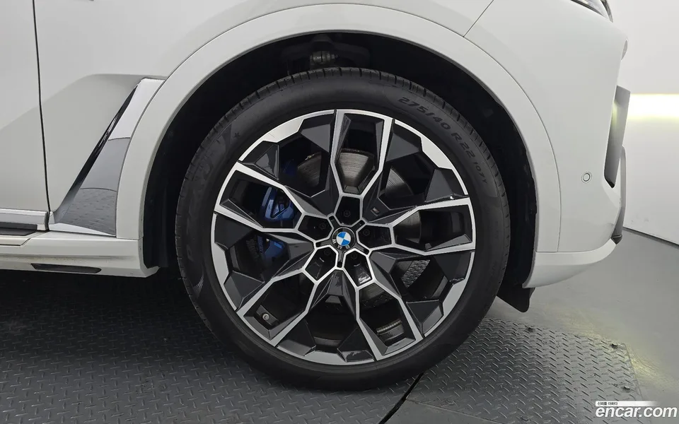 BMW X7 xDrive 40i M 6 2025 — thumbnail 5
