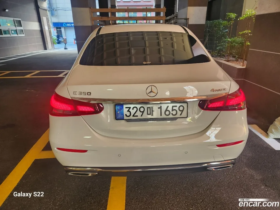 Mercedes-Benz E-Class E350 4MATIC 2022 — thumbnail 4
