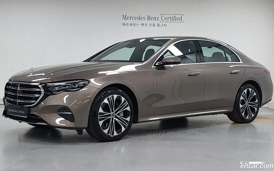 Mercedes-Benz E-Class E350e 4MATIC 2025 — photo 1, buy with delivery to Moscow